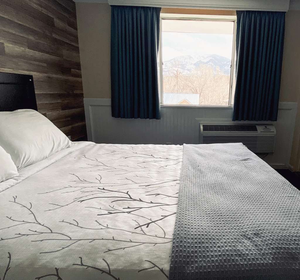 standard two queen bed