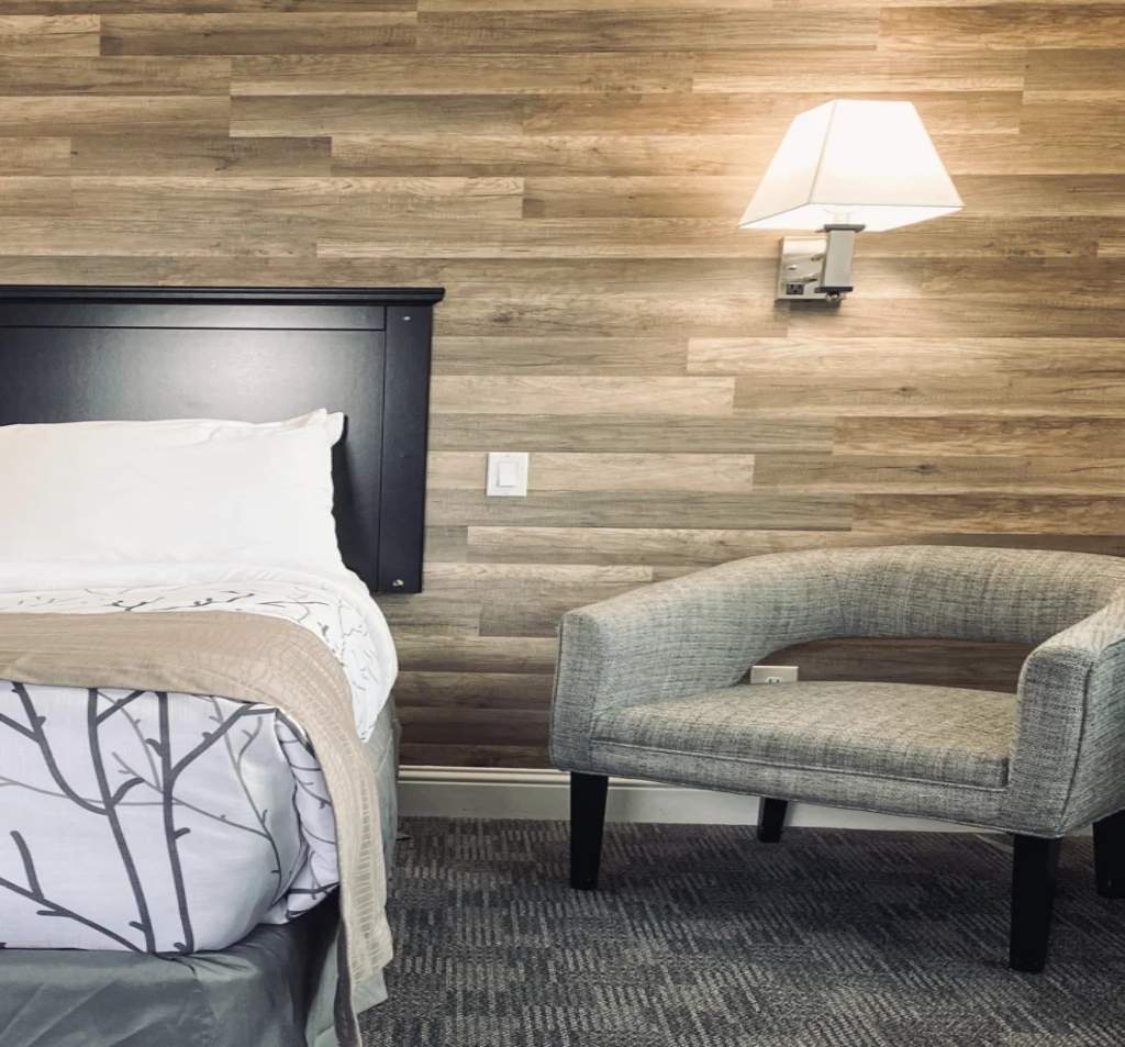 Three Queen Beds
